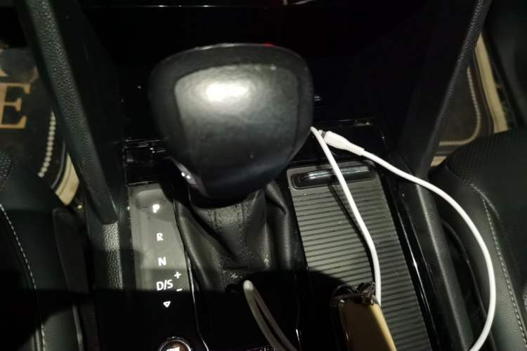 Used Volkswagen Teramont 2017 380TSI Four-Wheel Drive Luxury Edition Gear Lever