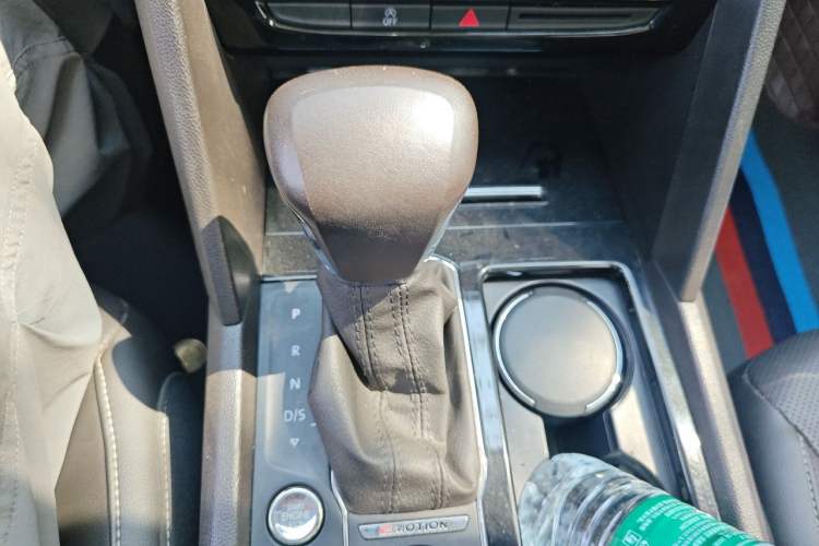 Used Volkswagen Teramont 2017 380TSI Four-Wheel Drive Luxury Edition Gear Lever