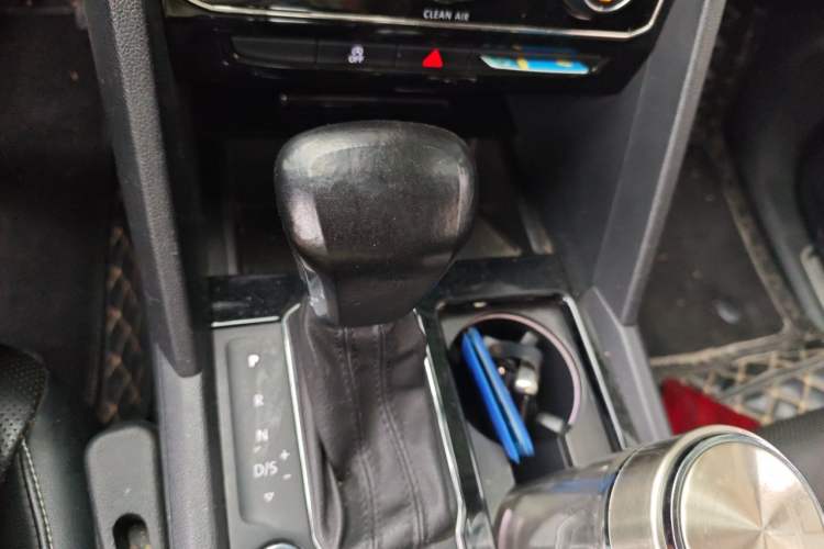 Used Volkswagen Teramont 2017 380TSI Four-Wheel Drive Luxury Edition Gear Lever