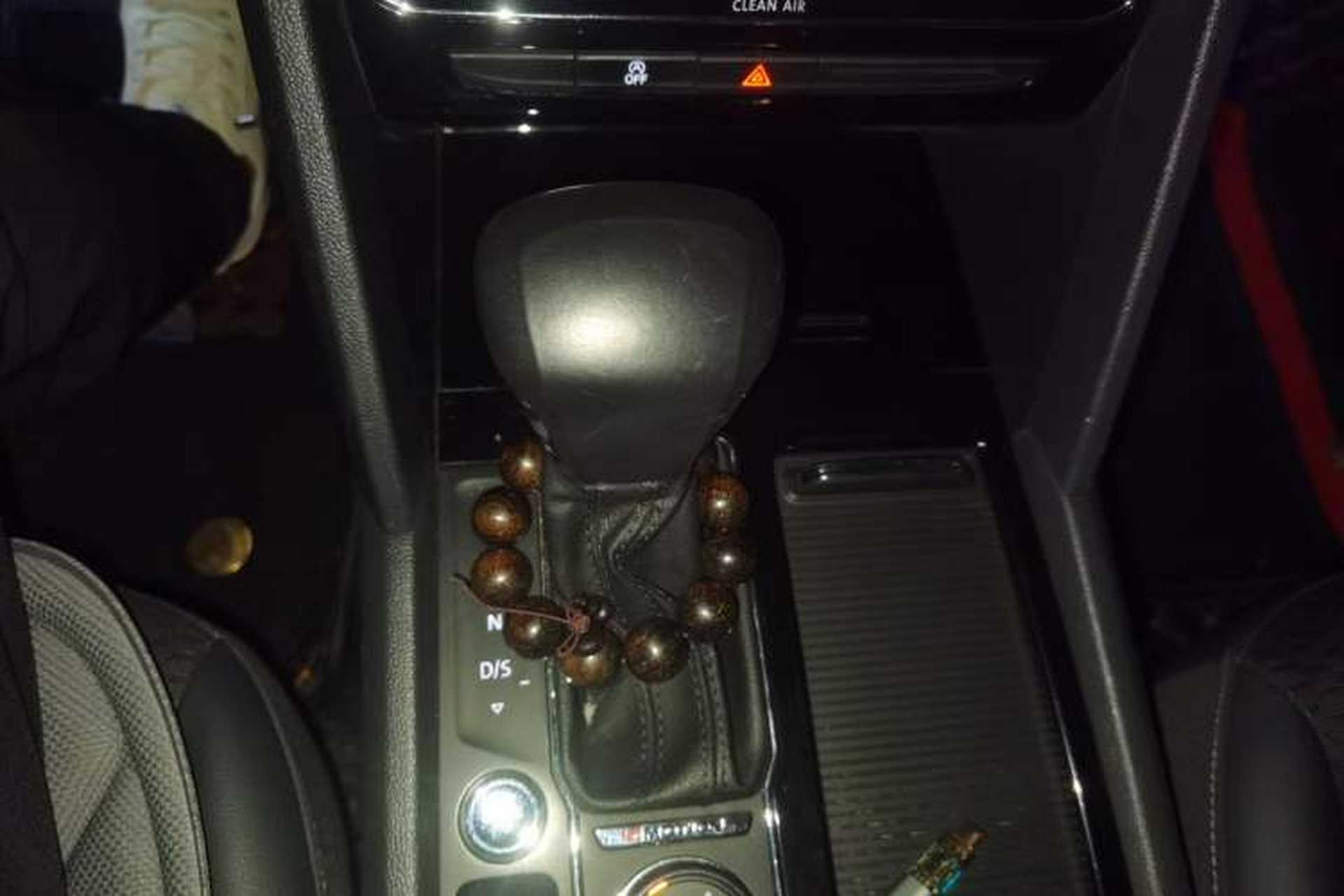 Used Volkswagen Teramont 2017 380TSI Four-Wheel Drive Comfort Edition Gear Lever