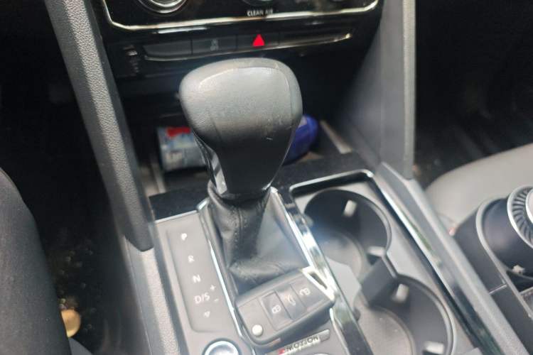 Used Volkswagen Teramont 2017 380TSI Four-Wheel Drive Luxury Edition Gear Lever