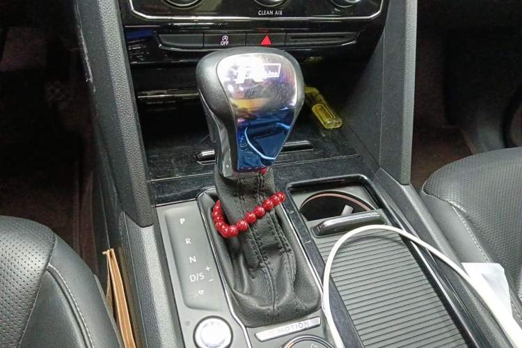 Used Volkswagen Teramont 2017 380TSI Four-Wheel Drive Luxury Edition Gear Lever
