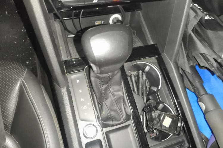 Used Volkswagen Teramont 2017 330TSI Two-Wheel-Drive Luxury Edition Gear Lever