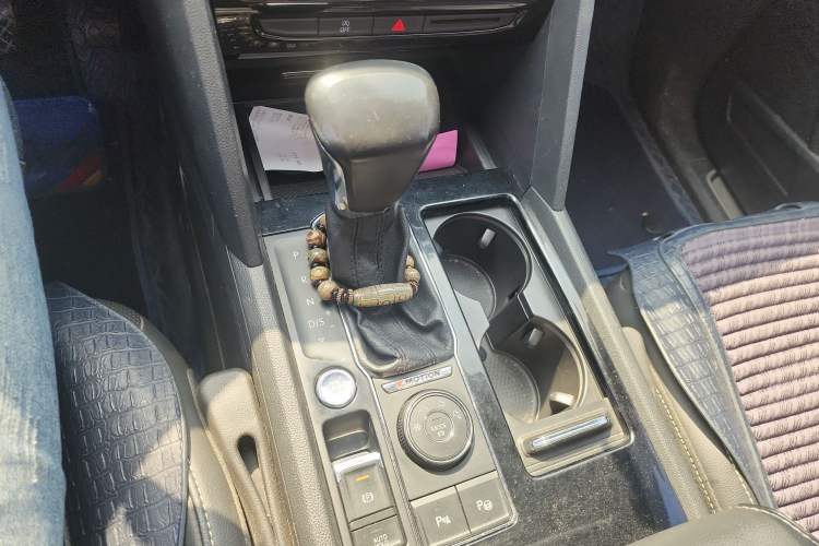 Used Volkswagen Teramont 2017 380TSI Four-Wheel Drive Luxury Edition Gear Lever