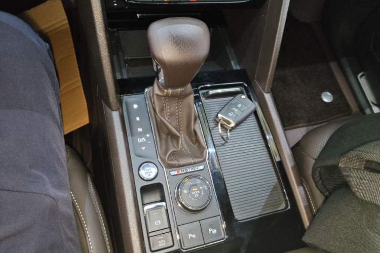 Used Volkswagen Teramont 2017 380TSI Four-Wheel Drive Luxury Edition Gear Lever