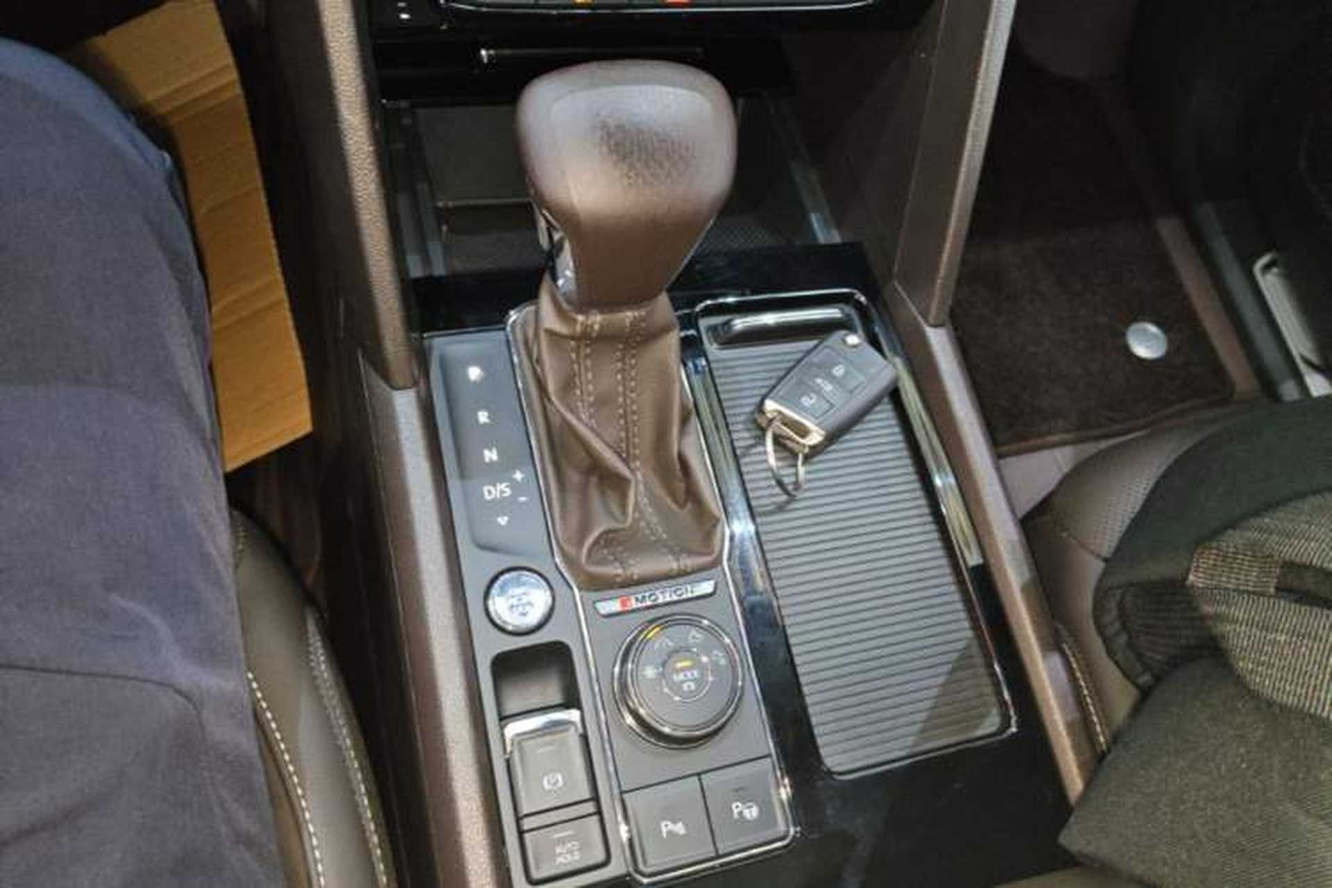 Used Volkswagen Teramont 2017 380TSI Four-Wheel Drive Luxury Edition Gear Lever