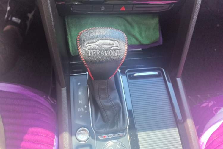 Used Volkswagen Teramont 2017 380TSI Four-Wheel Drive Luxury Edition Gear Lever