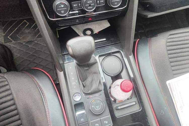 Used Volkswagen Teramont 2017 380TSI Four-Wheel Drive Luxury Edition Gear Lever