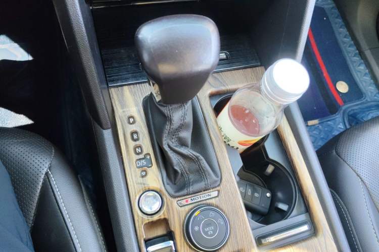 Used Volkswagen Teramont 2017 380TSI Four-Wheel Drive Luxury Edition Gear Lever