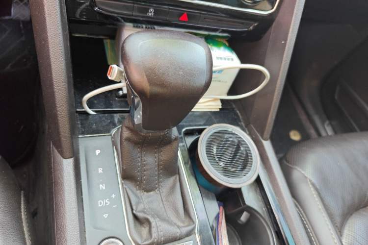 Used Volkswagen Teramont 2017 380TSI Four-Wheel Drive Luxury Edition Gear Lever