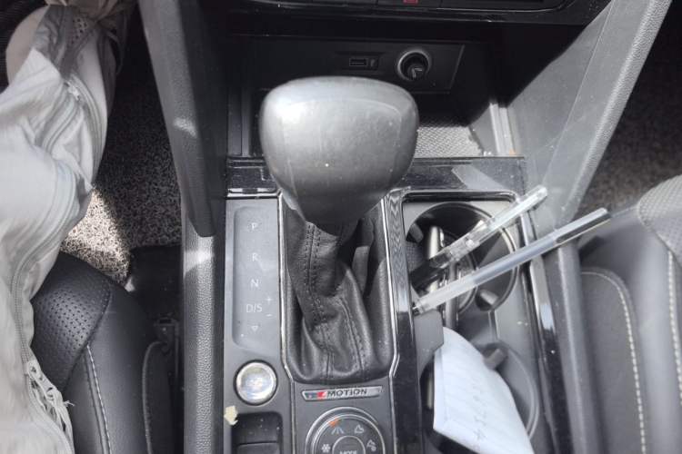 Used Volkswagen Teramont 2017 380TSI Four-Wheel Drive Luxury Edition Gear Lever