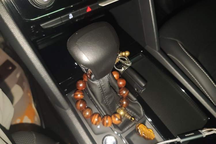 Used Volkswagen Teramont 2017 330TSI Two-Wheel-Drive Luxury Edition Gear Lever