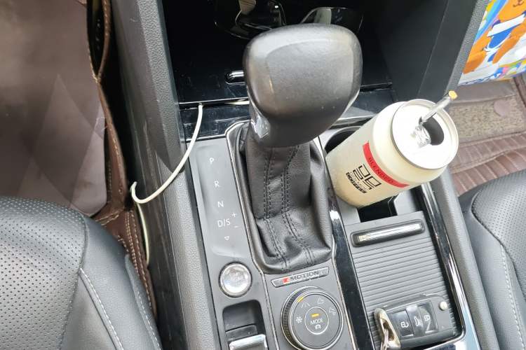 Used Volkswagen Teramont 2017 380TSI Four-Wheel Drive Luxury Edition Gear Lever