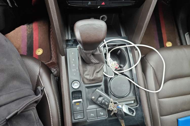 Used Volkswagen Teramont 2017 330TSI Two-Wheel-Drive Luxury Edition Gear Lever