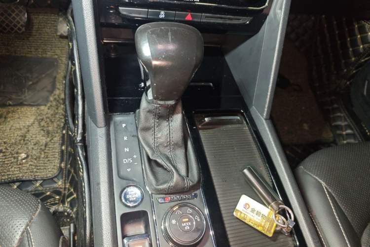 Used Volkswagen Teramont 2017 380TSI Four-Wheel Drive Luxury Edition Gear Lever