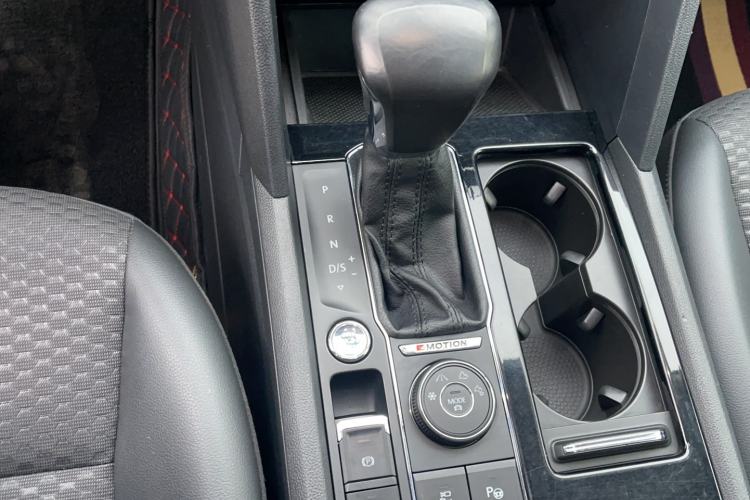 Used Volkswagen Teramont 2017 380TSI Four-Wheel Drive Comfort Edition Gear Lever