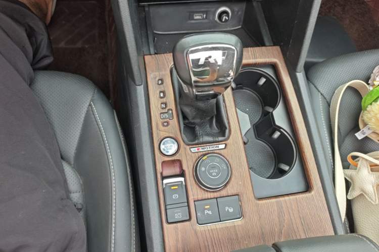 Used Volkswagen Teramont 2017 380TSI Four-Wheel Drive Luxury Edition Gear Lever
