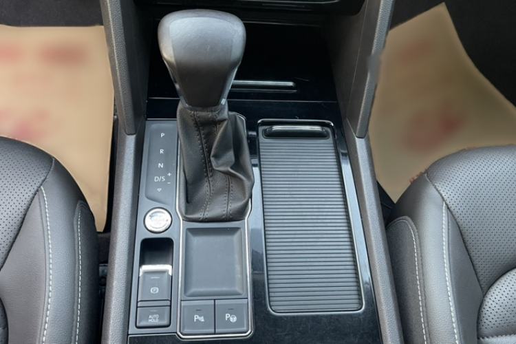 Used Volkswagen Teramont 2017 330TSI Two-Wheel-Drive Luxury Edition Gear Lever