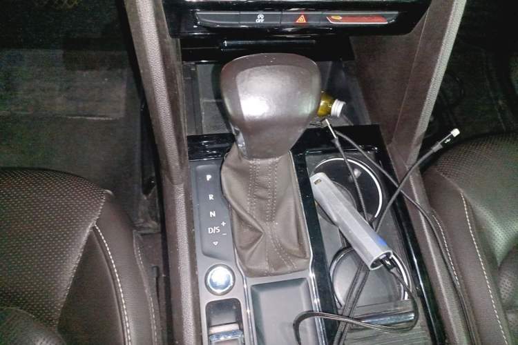 Used Volkswagen Teramont 2017 330TSI Two-Wheel-Drive Luxury Edition Gear Lever
