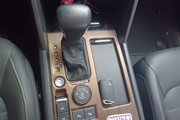 Used Volkswagen Teramont 2017 380TSI Four-Wheel Drive Luxury Edition Gear Lever
