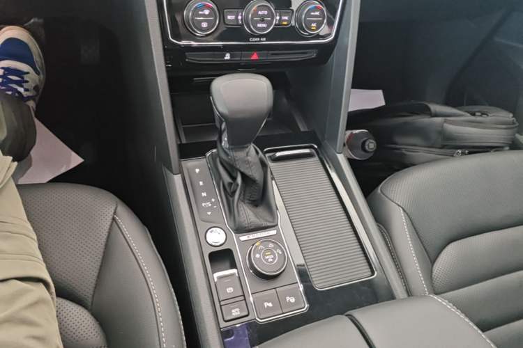 Used Volkswagen Teramont 2017 380TSI Four-Wheel Drive Luxury Edition Gear Lever