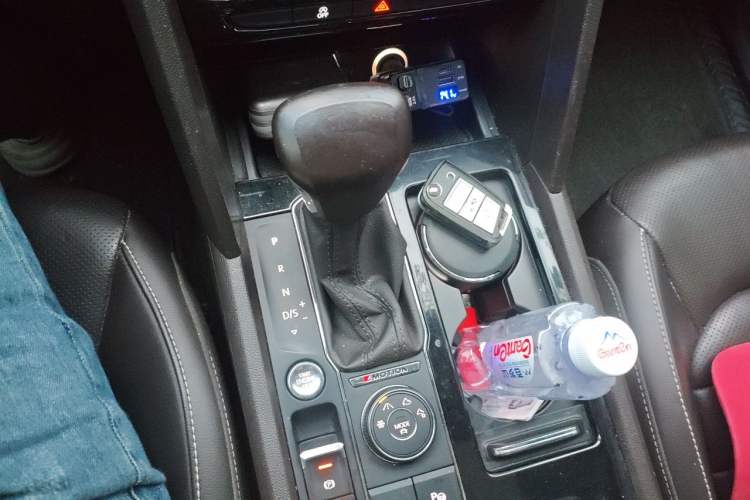 Used Volkswagen Teramont 2017 380TSI Four-Wheel Drive Luxury Edition Gear Lever