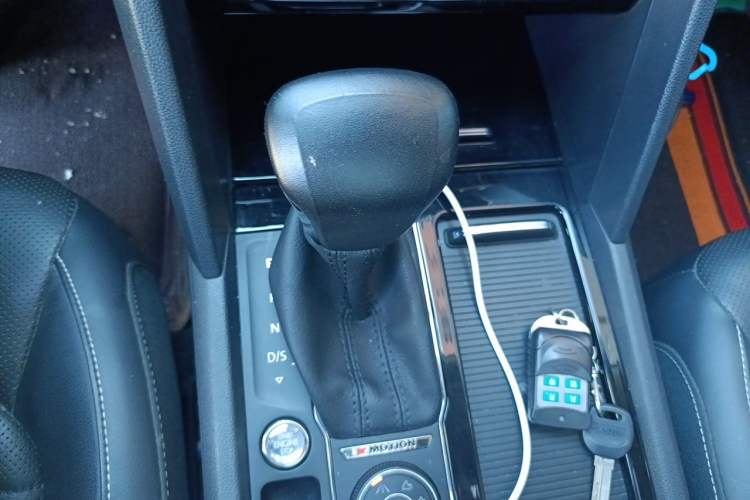 Used Volkswagen Teramont 2017 380TSI Four-Wheel Drive Luxury Edition Gear Lever