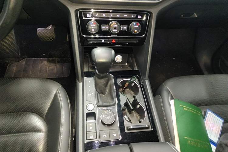 Used Volkswagen Teramont 2017 380TSI Four-Wheel Drive Luxury Edition Gear Lever