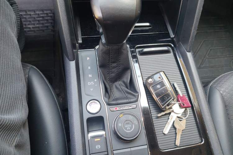 Used Volkswagen Teramont 2017 380TSI Four-Wheel Drive Comfort Edition Gear Lever