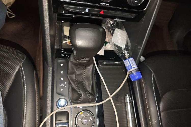 Used Volkswagen Teramont 2017 530 V6 Four-Wheel Drive Luxury Edition Gear Lever