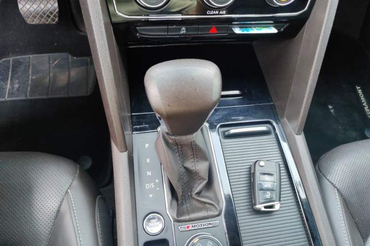 Used Volkswagen Teramont 2017 380TSI Four-Wheel Drive Luxury Edition Gear Lever