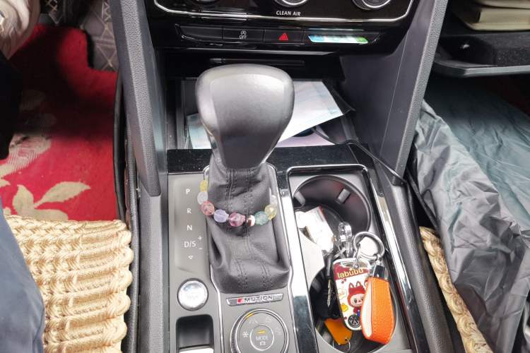 Used Volkswagen Teramont 2017 380TSI Four-Wheel Drive Luxury Edition Gear Lever