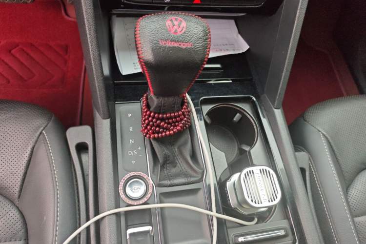 Used Volkswagen Teramont 2017 330TSI Two-Wheel-Drive Luxury Edition Gear Lever