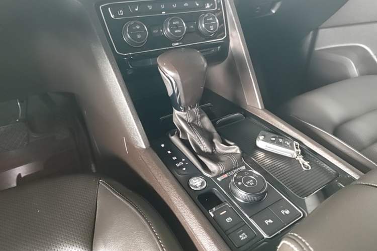 Used Volkswagen Teramont 2017 380TSI Four-Wheel Drive Luxury Edition Gear Lever