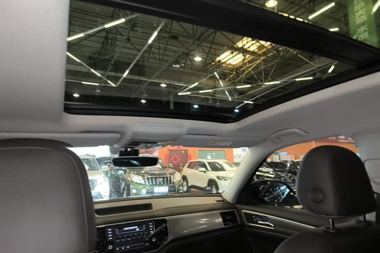 Used Volkswagen Teramont 2017 530 V6 Four-Wheel Drive Luxury Edition Headliner