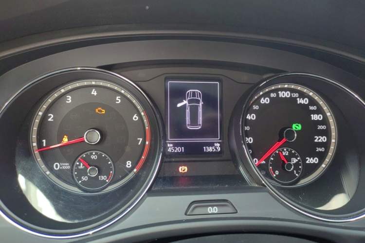 Used Volkswagen Teramont 2017 330TSI Two-Wheel-Drive Luxury Edition Instrument Cluster