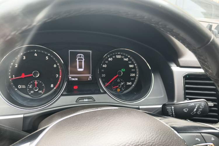 Used Volkswagen Teramont 2017 530 V6 Four-Wheel Drive Luxury Edition Instrument Cluster