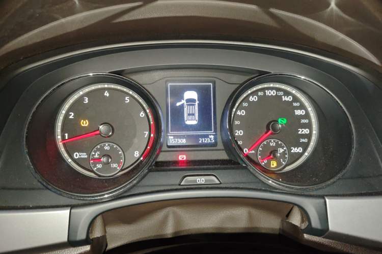 Used Volkswagen Teramont 2017 330TSI Two-Wheel-Drive Luxury Edition Instrument Cluster