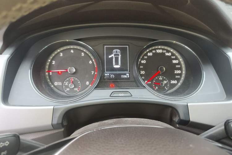 Used Volkswagen Teramont 2017 530 V6 Four-Wheel Drive Luxury Edition Instrument Cluster