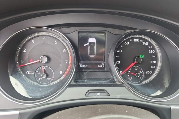 Used Volkswagen Teramont 2017 330TSI Two-Wheel-Drive Luxury Edition Instrument Cluster