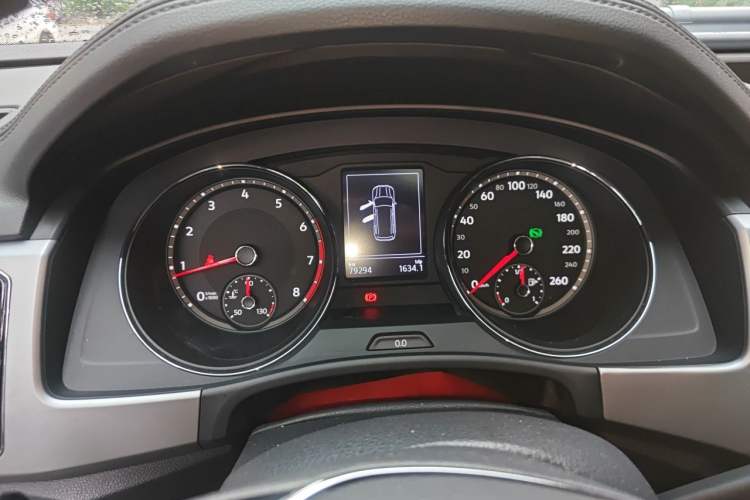 Used Volkswagen Teramont 2017 330TSI Two-Wheel-Drive Luxury Edition Instrument Cluster