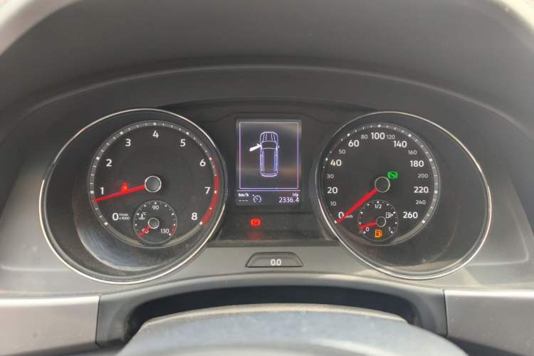Used Volkswagen Teramont 2017 330TSI Two-Wheel-Drive Luxury Edition Instrument Cluster