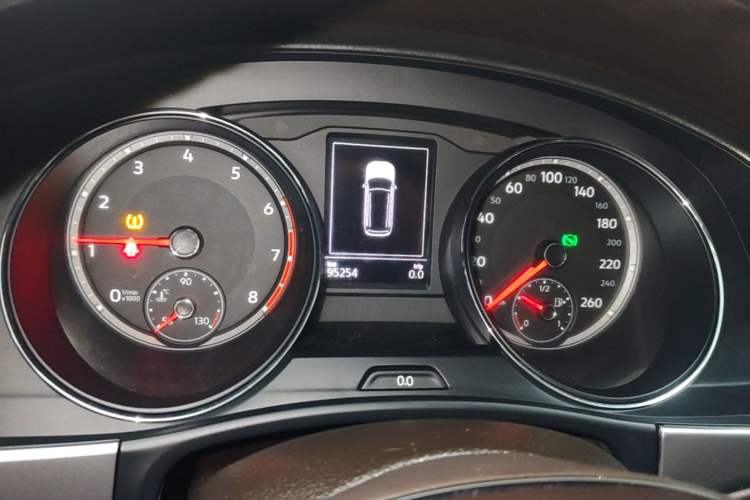Used Volkswagen Teramont 2017 330TSI Two-Wheel-Drive Luxury Edition Instrument Cluster