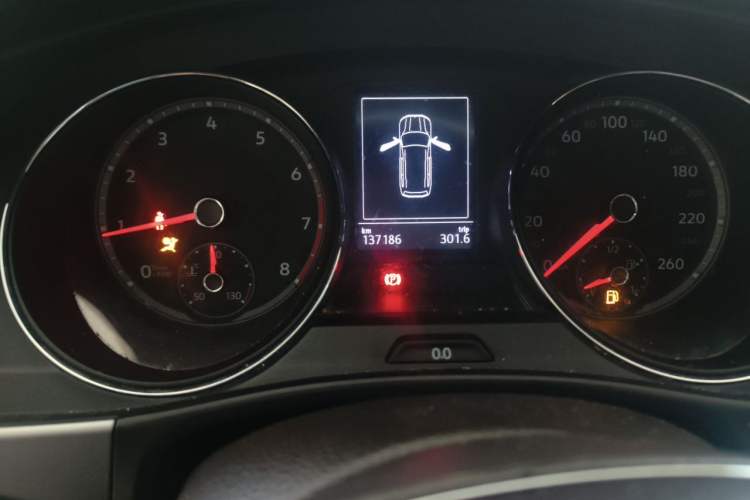 Used Volkswagen Teramont 2017 330TSI Two-Wheel-Drive Luxury Edition Instrument Cluster