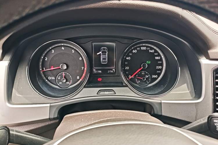 Used Volkswagen Teramont 2017 530 V6 Four-Wheel Drive Luxury Edition Instrument Cluster