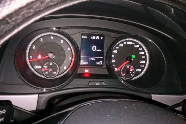 Used Volkswagen Teramont 2017 330TSI Two-Wheel-Drive Luxury Edition Instrument Cluster