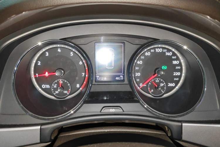 Used Volkswagen Teramont 2017 530 V6 Four-Wheel Drive Luxury Edition Instrument Cluster