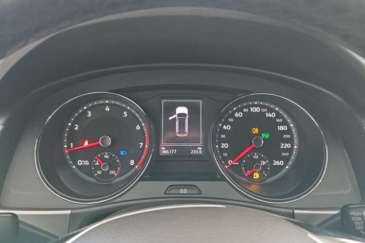 Used Volkswagen Teramont 2017 330TSI Two-Wheel-Drive Luxury Edition Instrument Cluster