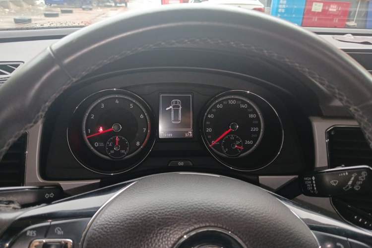 Used Volkswagen Teramont 2017 530 V6 Four-Wheel Drive Luxury Edition Instrument Cluster