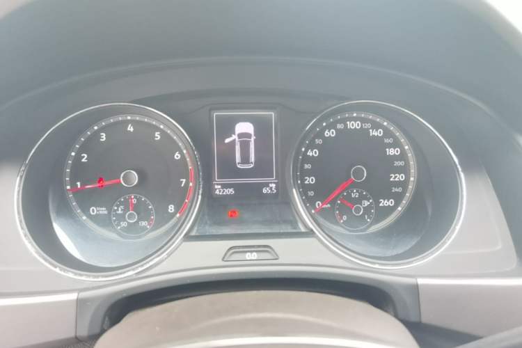 Used Volkswagen Teramont 2017 530 V6 Four-Wheel Drive Luxury Edition Instrument Cluster